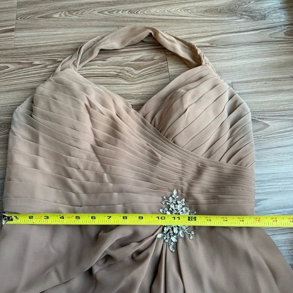 Jordan Beige A-Line Gown | Size 16 - Picture 4 of 10
